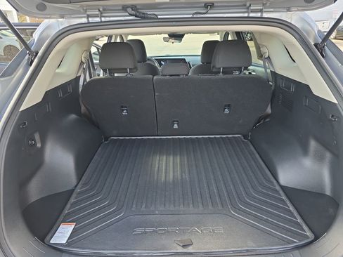 Used 2025 Kia Sportage LX image 14