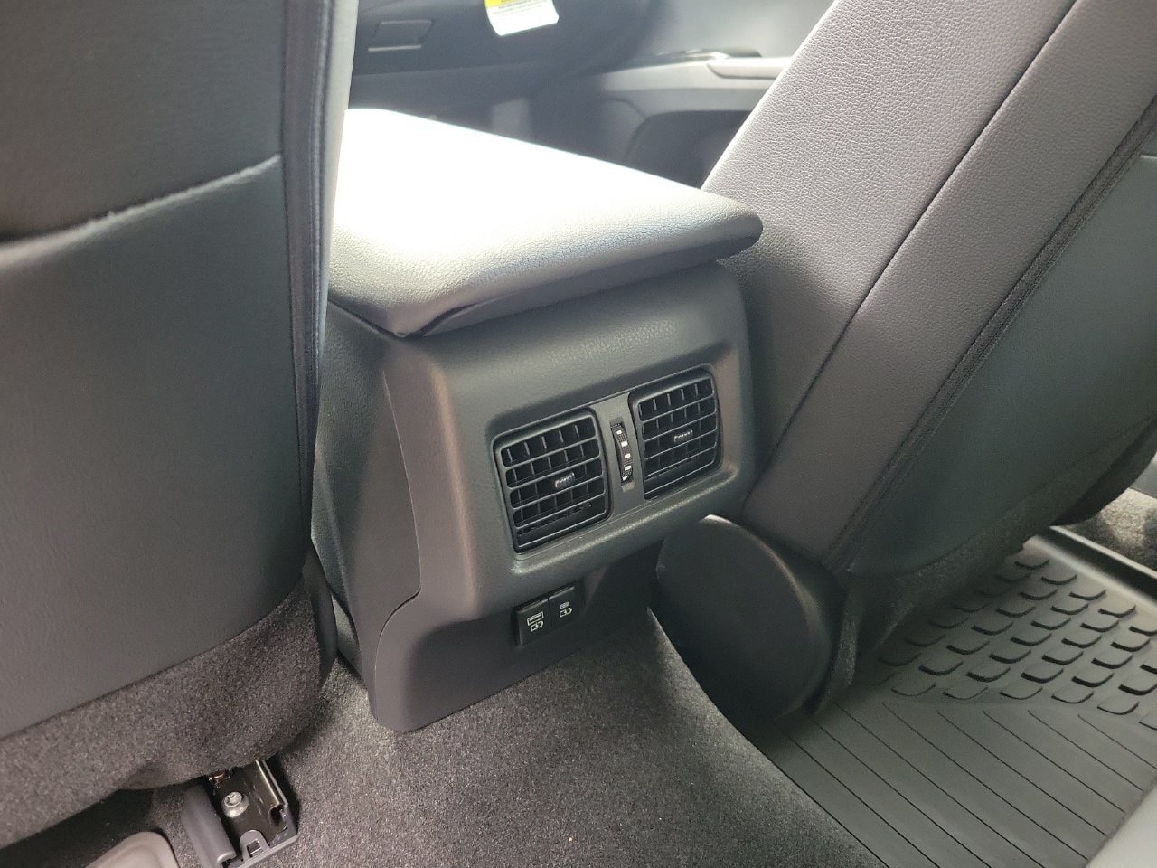 Used 2026 Toyota Camry SE w/ Convenience Package FWD image 12