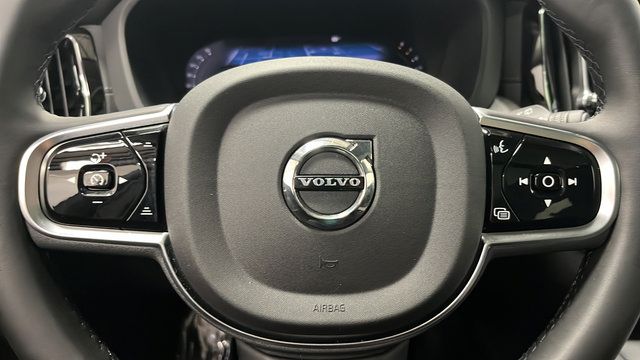 Used 2025 Volvo XC60 B5 Ultra w/ Protection Package Premier AWD/4WD image 16