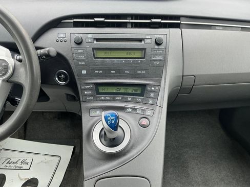 Used 2010 Toyota Prius Five image 18