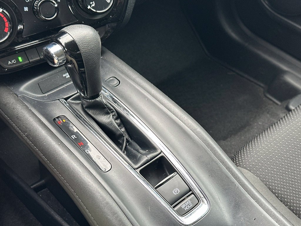 Used 2022 Honda HR-V LX image 25