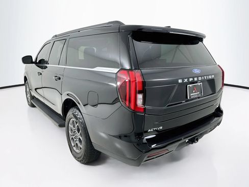Used 2025 Ford Expedition Max Active RWD image 6