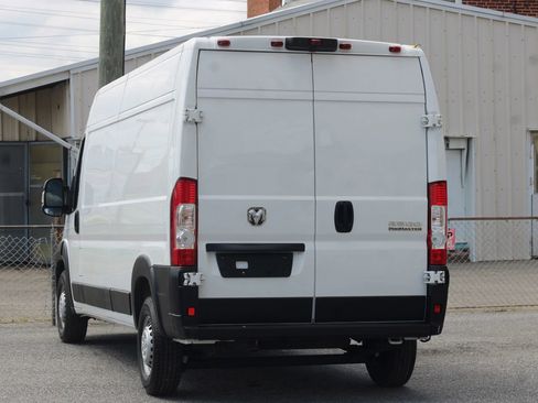 Used 2025 RAM ProMaster 2500 w/ Convenience Group FWD image 6