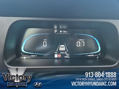 Used 2025 Hyundai Elantra SE FWD image 15
