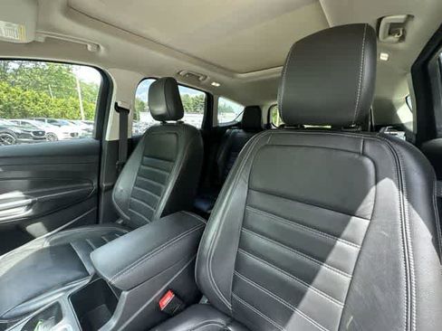 Used 2019 Ford Escape Titanium AWD/4WD image 17