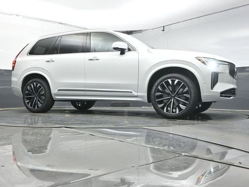 New 2026 Volvo XC90 B6 Ultra w/ Protection Package image 33