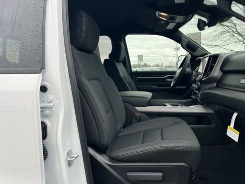 New 2026 RAM 1500 4x4 Crew Cab image 19