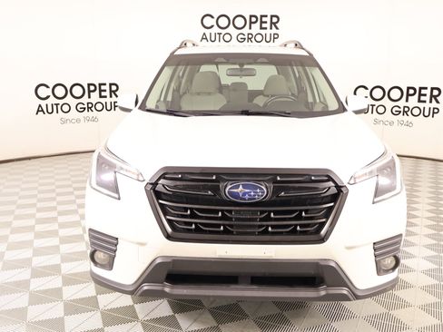 Used 2022 Subaru Forester Premium AWD/4WD image 9
