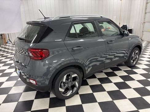 Used 2026 Hyundai Venue SEL FWD image 3