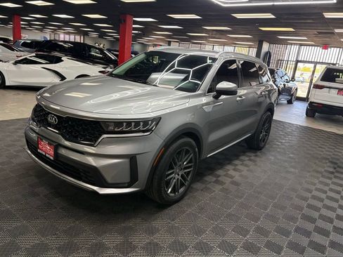 Used 2021 Kia Sorento S FWD image 7