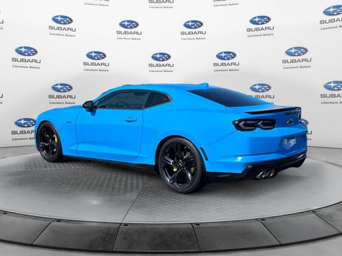 Used 2022 Chevrolet Camaro LT RWD image 4