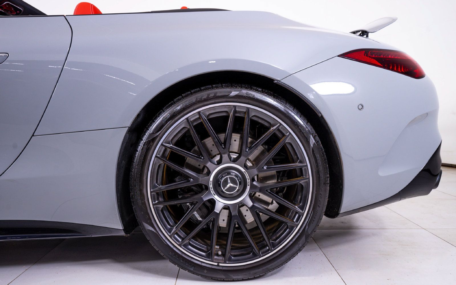 Used 2024 Mercedes-Benz SL 63 AMG 4MATIC image 17