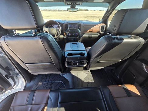 Used 2022 Chevrolet Silverado 2500 High Country image 31