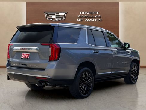 Used 2021 GMC Yukon Denali w/ Denali Premium Package AWD/4WD image 4