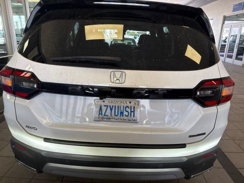 Used 2024 Honda Pilot Touring image 5