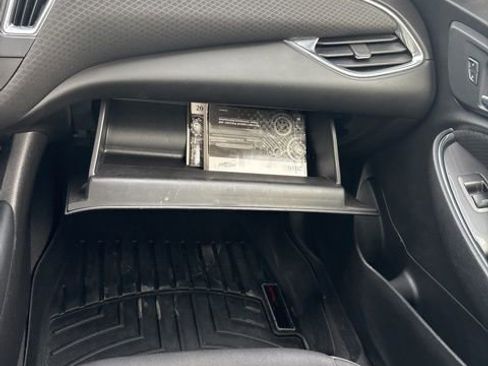 Used 2016 Chevrolet Malibu LT image 16