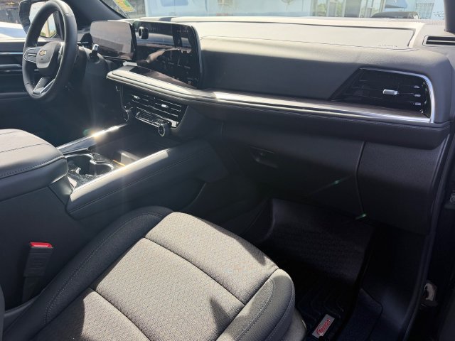 Used 2025 Chevrolet Tahoe LS RWD image 15