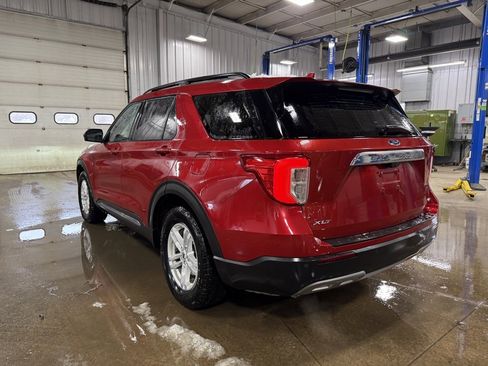 Used 2020 Ford Explorer XLT w/ Equipment Group 202A image 4