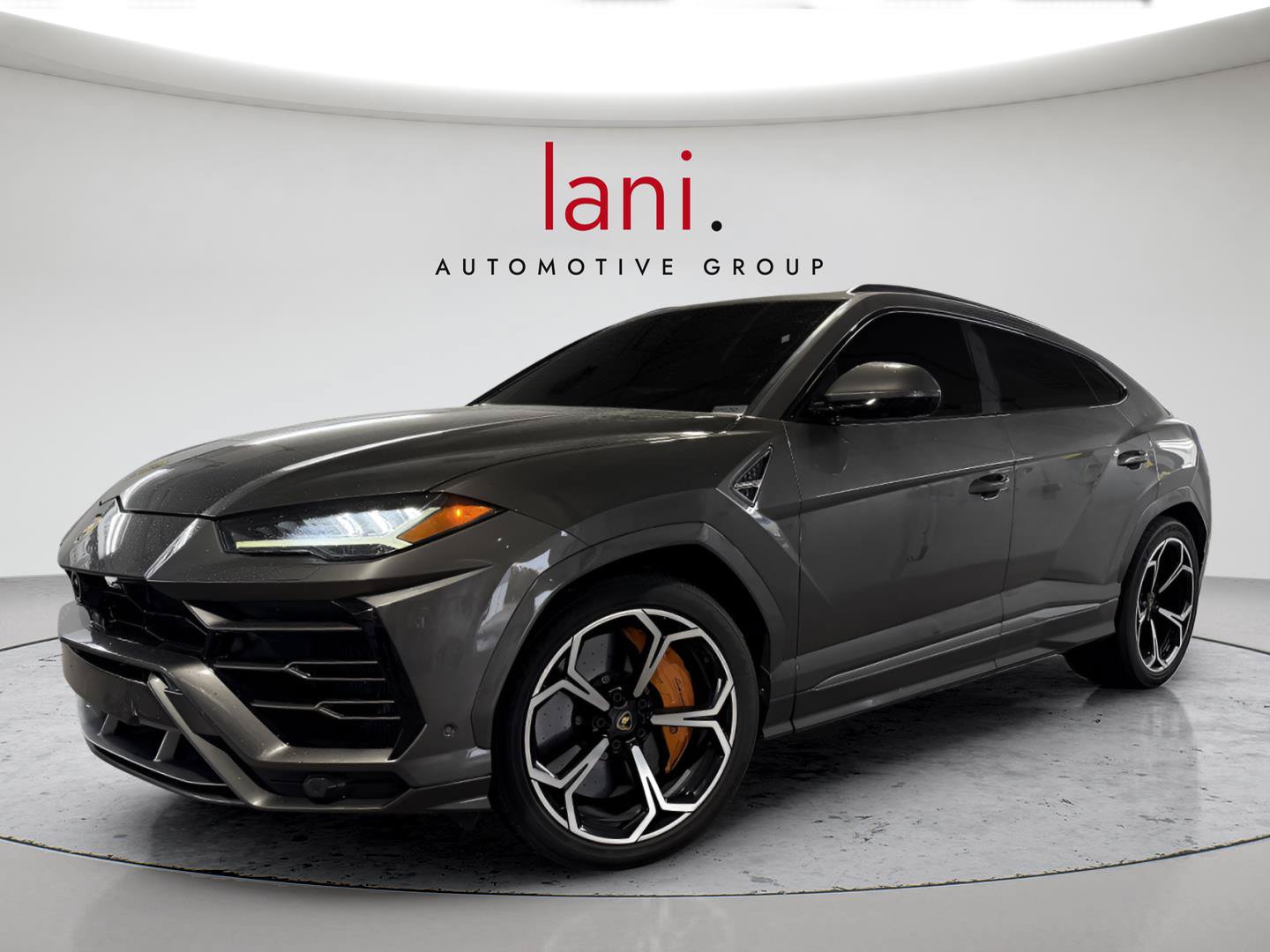 Used 2021 Lamborghini Urus AWD/4WD image 1
