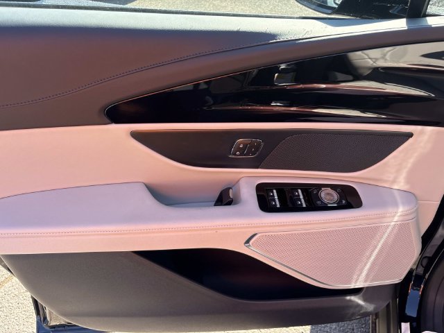 New 2026 Lincoln Nautilus Premier AWD/4WD image 18