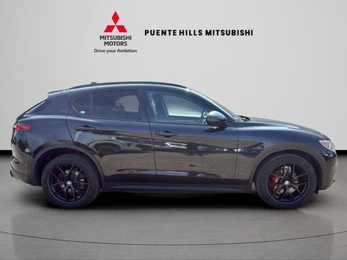 Used 2019 Alfa Romeo Stelvio Ti Sport w/ Quick Order Package 22S Sport AWD/4WD image 4