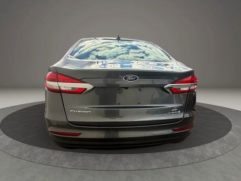 Used 2019 Ford Fusion SE image 6