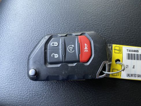 Used 2021 Jeep Wrangler Unlimited Sahara AWD/4WD image 36