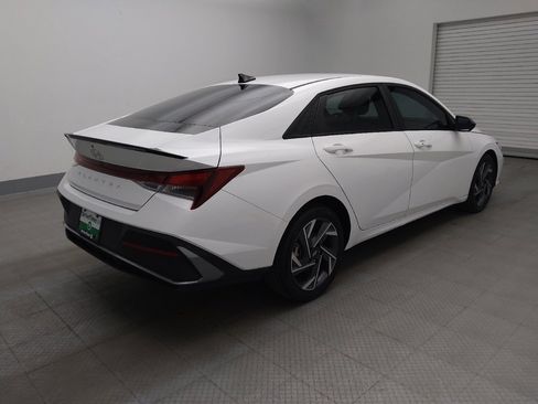 Used 2025 Hyundai Elantra Sport FWD image 9