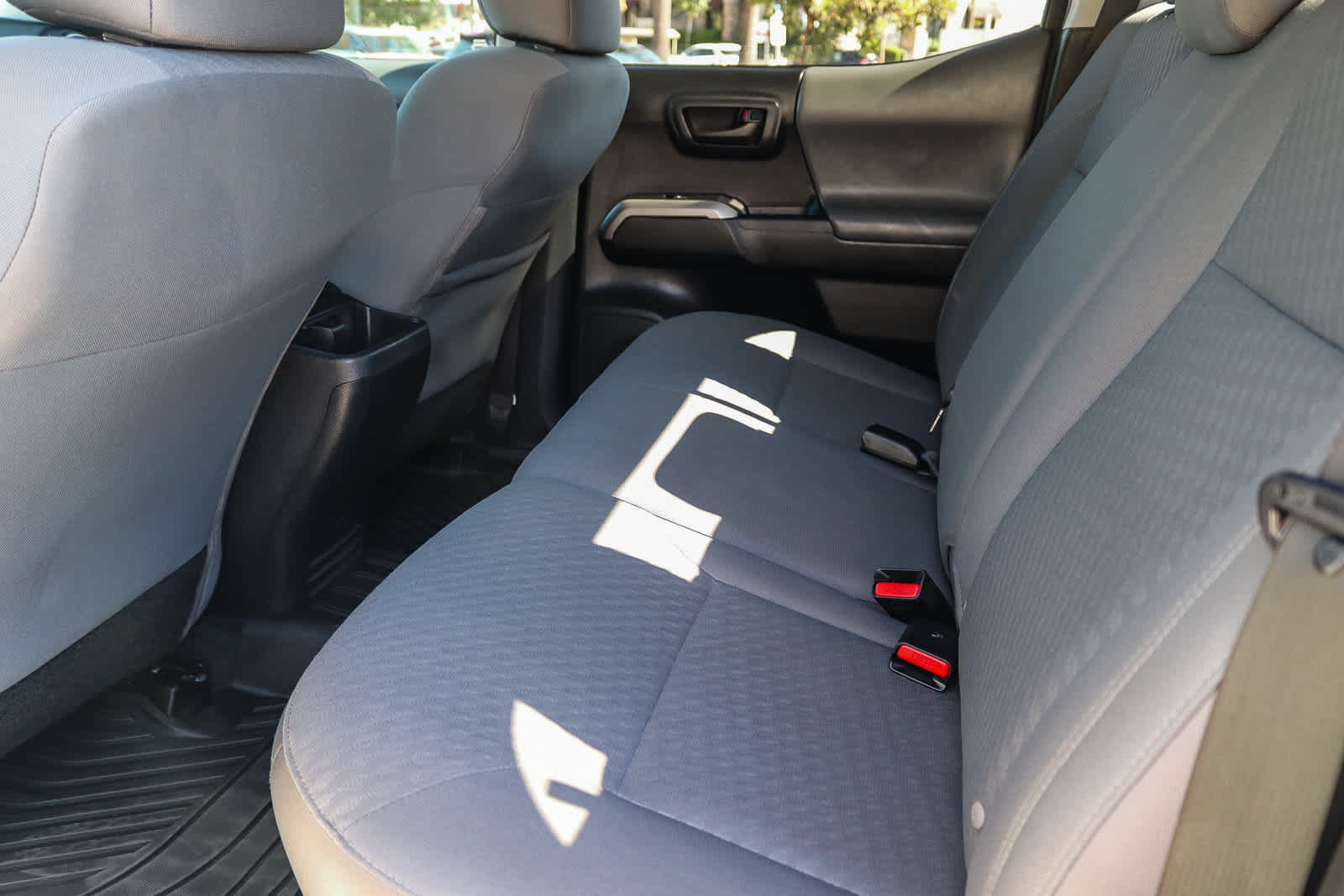 Used 2023 Toyota Tacoma SR5 RWD image 17