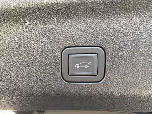 New 2026 GMC Yukon Elevation image 20