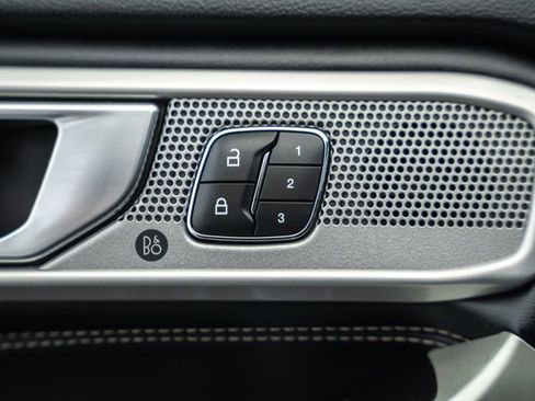 Used 2021 Ford Explorer Limited w/ Equipment Group 301A image 46