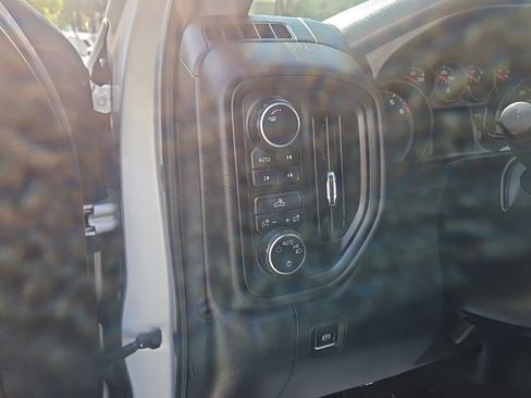 Used 2019 Chevrolet Silverado 1500 Custom Trail Boss w/ Custom Convenience Package AWD/4WD image 12
