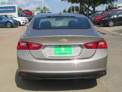 Used 2025 Chevrolet Malibu LT image 9