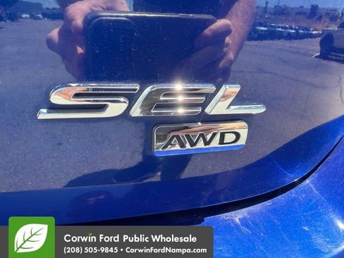 Used 2015 Ford Edge SEL w/ Equipment Group 201A AWD/4WD image 9