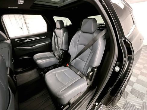 Used 2023 Buick Enclave Essence w/ Experience Buick Package AWD/4WD image 25