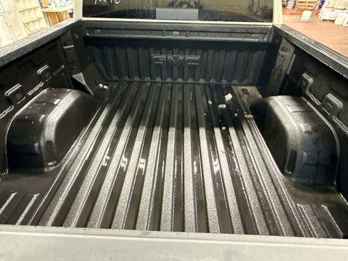 New 2026 GMC Sierra 1500 SLE w/ Preferred Package image 25