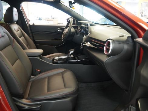 Used 2024 Chevrolet Trax RS w/ Driver Confidence Package image 33