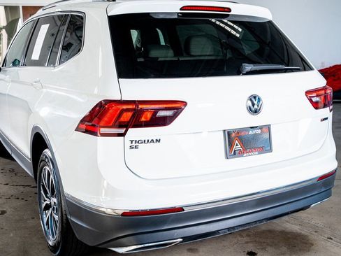 Used 2020 Volkswagen Tiguan SE w/ Panoramic Sunroof Package AWD/4WD image 21