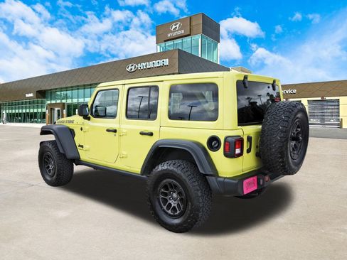 Used 2023 Jeep Wrangler Unlimited Sport image 8