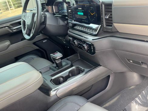 Used 2024 Chevrolet Silverado 1500 ZR2 w/ LPO, Dark Essentials Package image 11