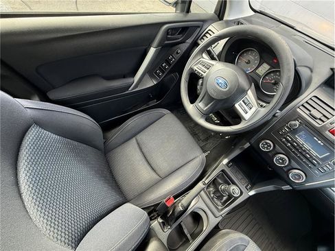 Used 2015 Subaru Forester 2.5i Premium AWD/4WD image 10