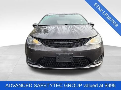 Used 2020 Chrysler Pacifica Touring-L Plus image 2