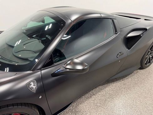 Used 2022 Ferrari F8 Tributo RWD image 5