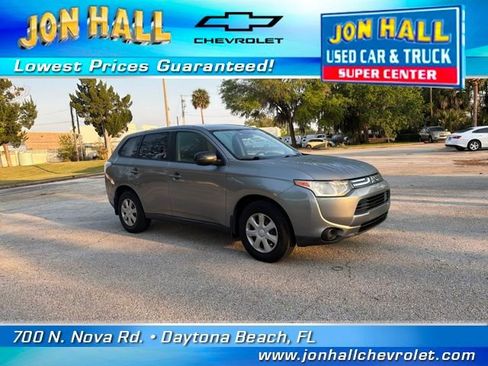Used 2014 Mitsubishi Outlander ES image 14