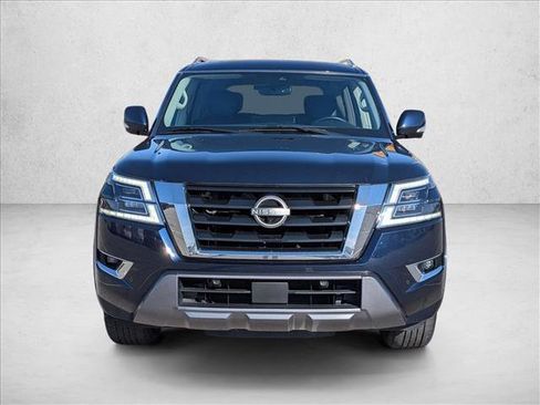 Used 2024 Nissan Armada SL w/ Captain's Chairs Package image 2