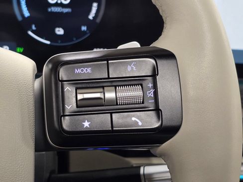 Certified 2025 Hyundai Santa Fe Limited FWD image 33
