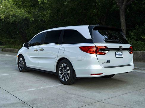 Used 2023 Honda Odyssey EX-L image 7