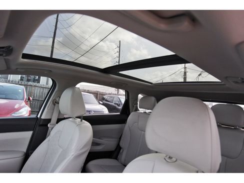 Used 2025 Kia Sorento S w/ Panoramic Sunroof Package FWD image 31