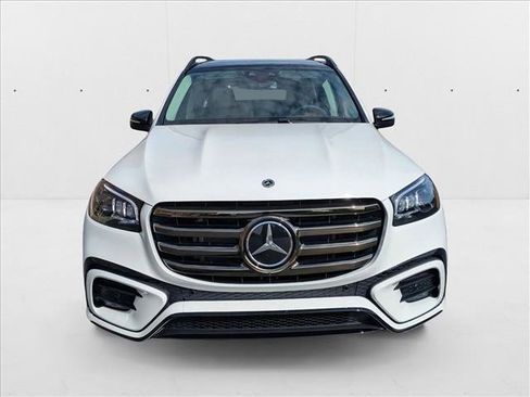New 2026 Mercedes-Benz GLS 450 4MATIC image 2