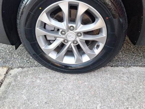 Used 2020 Hyundai Santa Fe SEL image 25